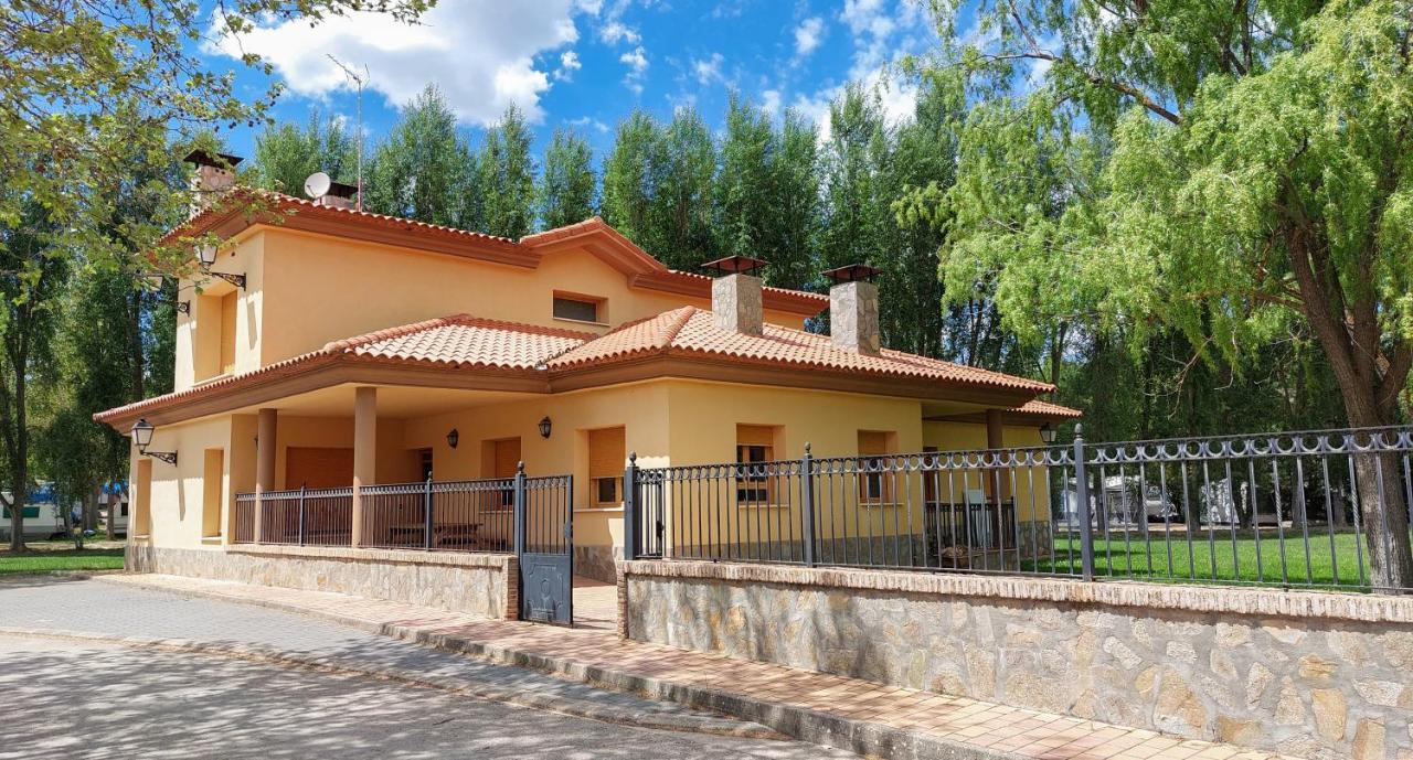 Camping Caravaning Cuenca クエンカ エクステリア 写真
